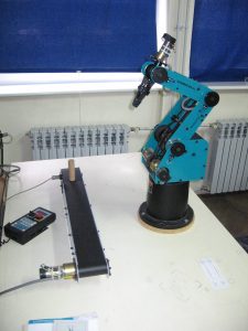 Edukacijski robotski sustav SCORBOT